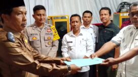 Sertijab Kepala Desa Pangkal Duri berjalan lancar dan disaksikan Camat Mendahara, Amri Juhardy