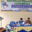 Mahruf SE, Ketua DPRD Tanjab Timur, saat menyampaikan sambutan di Musrenbang Kecamatan Geragai. Foto: Hambali/koransabak.com
