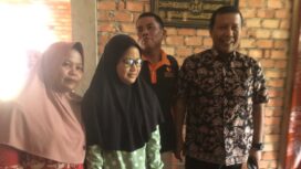 Ulia, putri Tunanetra ini akan berangkat ke Tanah Suci bersama Bupati H Romi.Remaja putri asal Desa Ujungtanjung, Kabupaten Sarolangun, Provinsi Jambi, ini, merasa tak percaya. Hari ini, Minggu (5 Februari 2023), Bupati H Romi kembali memberi tiket Umroh untuk 2 warga NU. Foto: koransabak.com