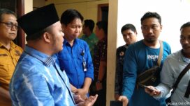 Wabup H Robby Nahliansyah, saat diwancarai Wartawan usai Musrenbang di Kecamatan Geragai. Foto: Hambali/koransabak.com