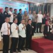 Usai dilantik, kepengurusan baru LCKI Tanjab Timur foto bersama dengan Ketua LCKI Provinsi Jambi dan tamu undangan lainnya.