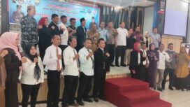 Usai dilantik, kepengurusan baru LCKI Tanjab Timur foto bersama dengan Ketua LCKI Provinsi Jambi dan tamu undangan lainnya.