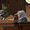 Zilawati, Anggota DPRD Tanjab Timur dari Fraksi PAN, saat menyampaikan pandangan umum terhadap nota pengantar LKPJ Bupati tahun anggaran 2022.