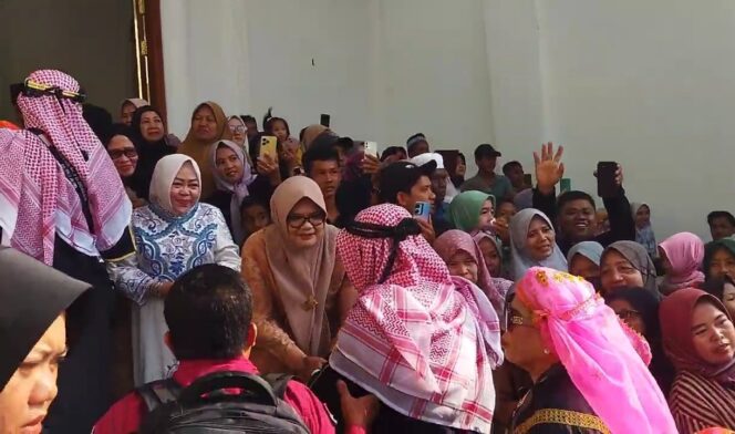 
 Bupati Dillah Sambut Kedatangan 124 Jamaah Haji Tanjabtim