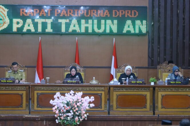 
 DPRD Tanjab Timur Gelar Rapat Paripurna dengan Agenda Penyampaian LKPJ TA 2025