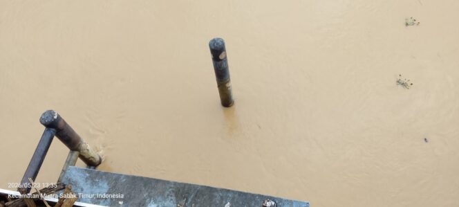 
 Jembatan Muara Sabak Ditabrak Lagi